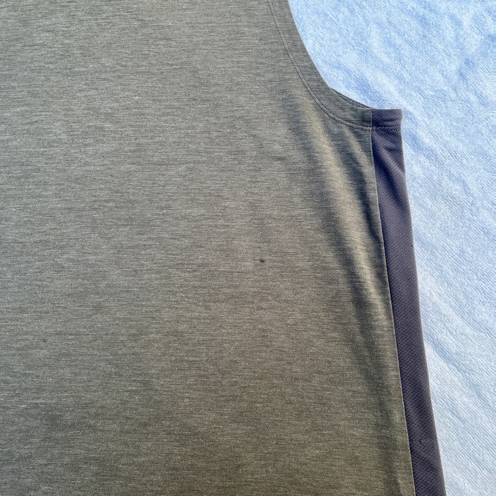 Men's Lululemon Green and Dark Gray Tank Top - Picture 2 of 5